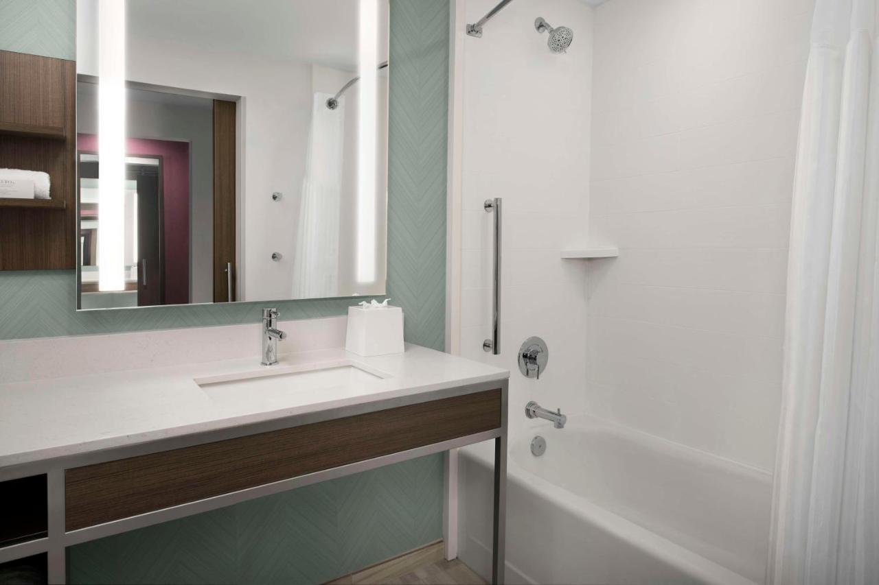 Hilton Garden Inn Pensacola Downtown Buitenkant foto